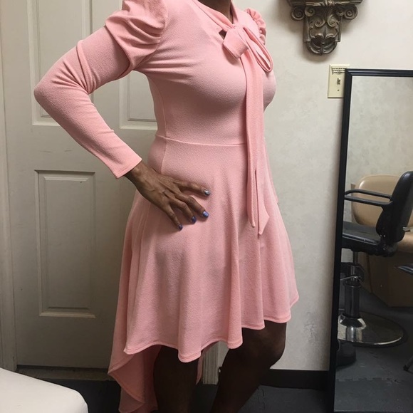 🆕 Hi-Low Peplum Dress - Picture 3 of 4